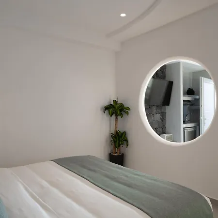 Aparthotel Santa Mar Eco Karterados (Santorini)