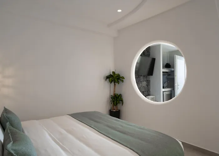 Aparthotel Santa Mar Eco Karterados (Santorini)