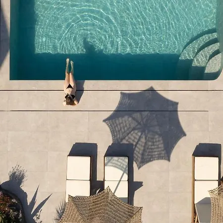 Santa Mar Eco Suites Karterados (Santorini)